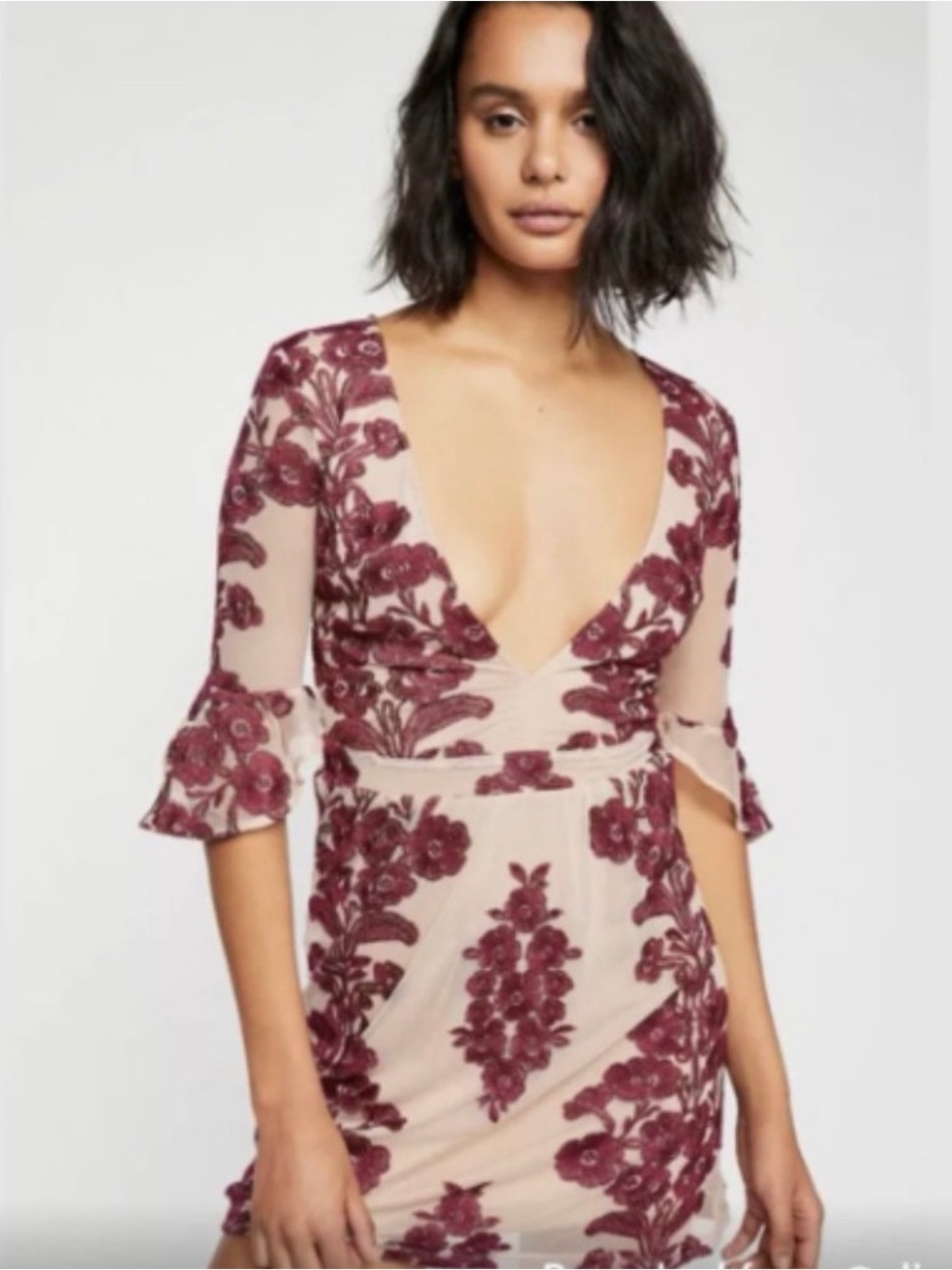 For Love & Lemons Temecula
Embroidered Mesh V Neck Mini Dress
Sz XS